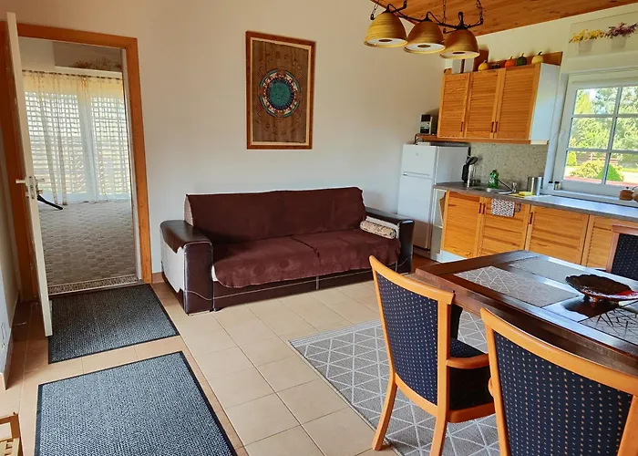 Kontininku Namelis Nyaraló